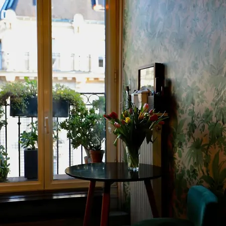 74m2 In The Center Of Parigi