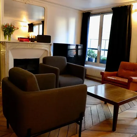 74m2 In The Center Of * Parigi